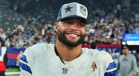 Cowboys QB Dak Prescott Took Picture With Adult Star